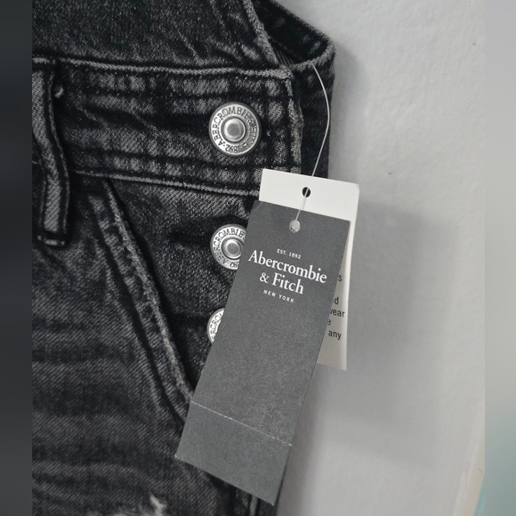 Abercrombie denim overalls/shorts. Black distressed Excellent Condition. Size S - Picture 5 of 13